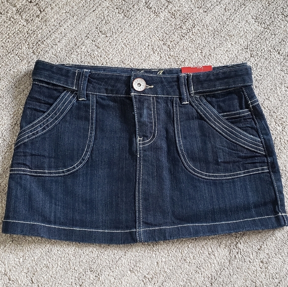 Guess jean skirt - Picture 1 of 2